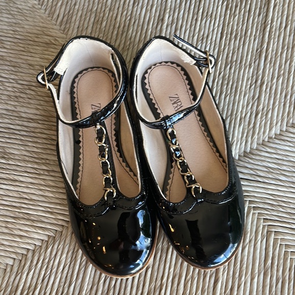 Zara Kids Patent Leather T-Strap Ballet Flats - Picture 2 of 7